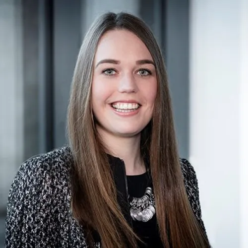 Kate Bradbury Headshot