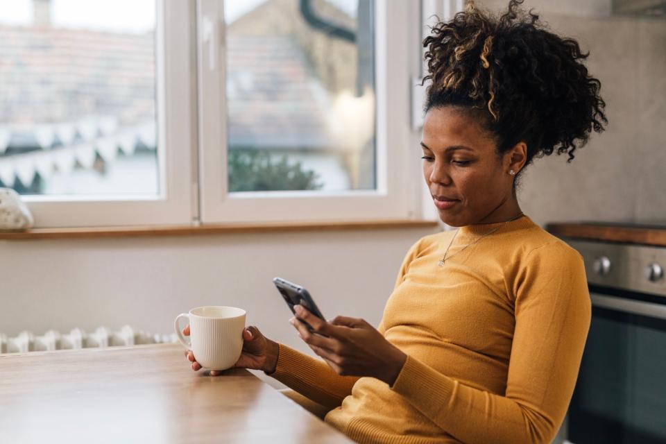Woman alone on phone.